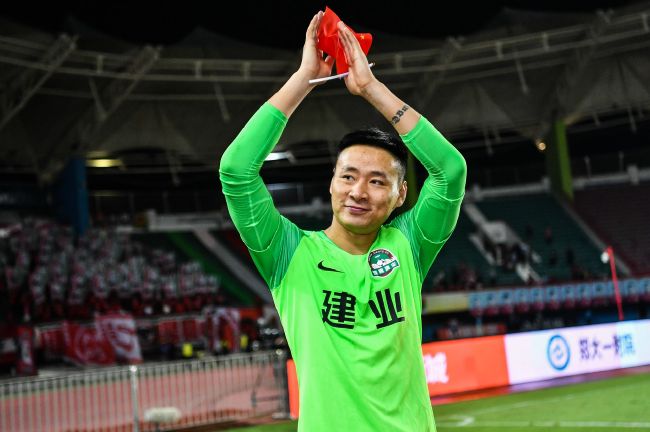 他们知道赫罗纳的水平，因为他们从赛季一开始踢出了精彩的比赛，但皇马球员没有想到赫罗纳能在要求如此苛刻的地方保持这样的水平，甚至先取得领先。